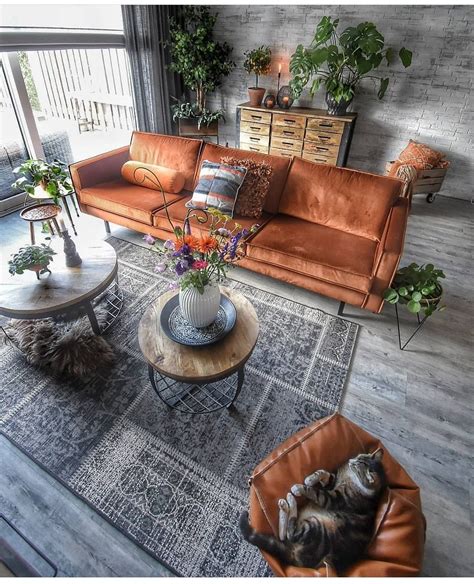 Pin by Alida-Margareta Cucu on decor | Living room orange, Burnt orange ...