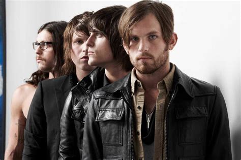 Kings Of Leon: "WALLS" (Album Cover) ~ Booklet Music