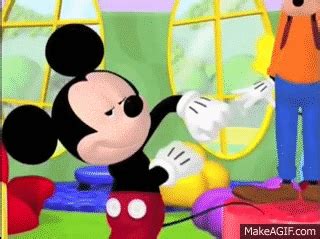 5 x Mickey Mouse Clubhouse Hot Dog song in HD! on Make a GIF