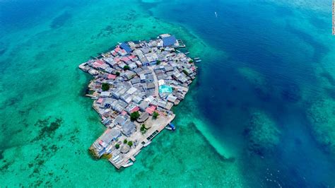 Santa Cruz del Islote: Life on a jam-packed Colombian island | CNN Travel