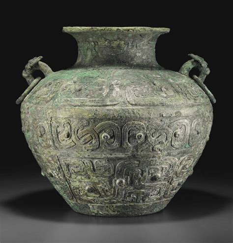 A BRONZE RITUAL WINE VESSEL, LEI - EARLY SPRING AND AUTUMN PERIOD, 8TH ...