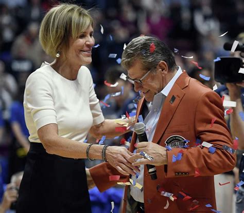 UConn's Chris Dailey a finalist for Women's Basketball Hall of Fame