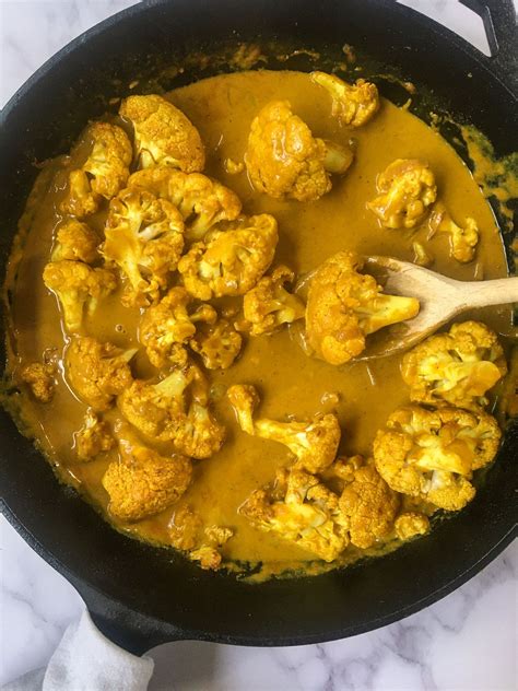 How To Make Indian Cauliflower Curry — The Genomic Kitchen | Indian cauliflower curry ...