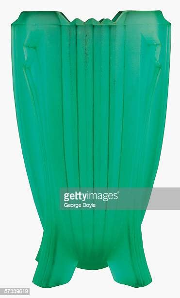 Antique Glass Vase ストックフォトと画像 - Getty Images