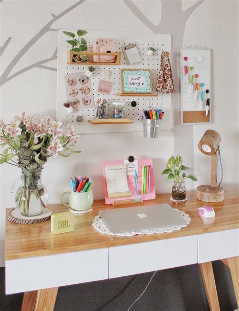 48 Cute Desk Space Decor to Have for Yourself - atinydreamer