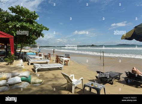 Weligama Beach, Sri Lanka Stock Photo - Alamy