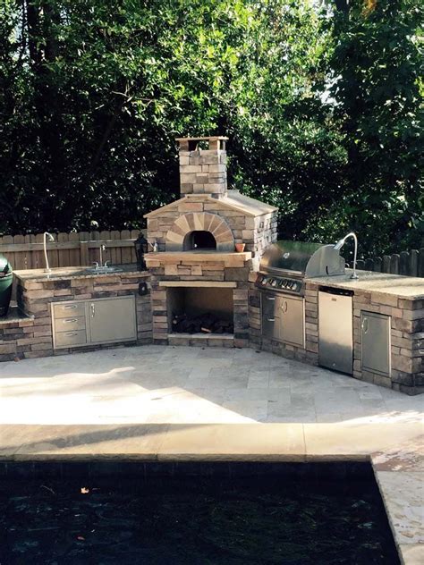 outdoor kitchen with a wood fired pizza oven Pizza Oven Outdoor Kitchen ...