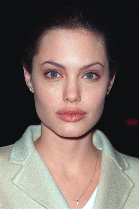 Angelina Jolie Lips Before And After | Lipstutorial.org