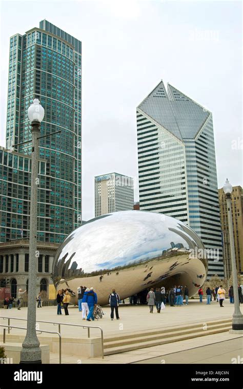 Chicago Bean Sculpture Stock Photo - Alamy