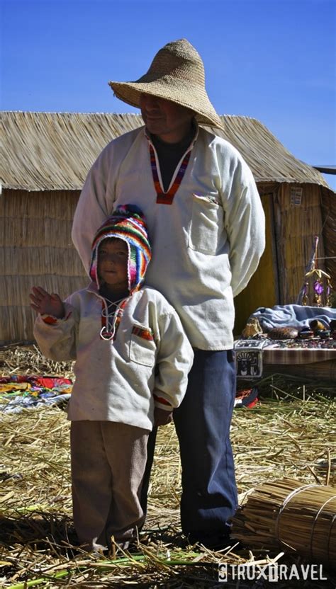 StruxTravel - The Floating Islands of Lake Titicaca