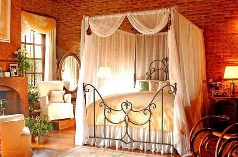 34 Awesome Romantic Bedroom Lighting Ideas You Will Love - HMDCRTN