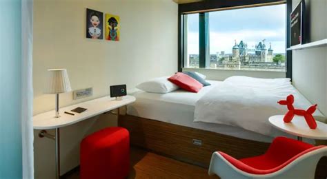 citizenM Tower of London | City & River Views | Book now