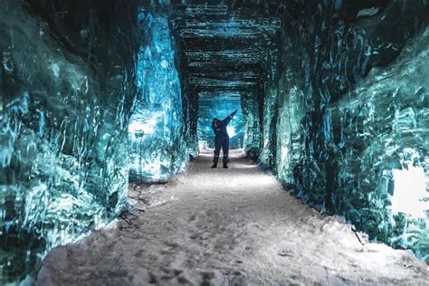 The 7 Best Iceland Ice Cave Tours [2022 Reviews] | World Guides To Travel