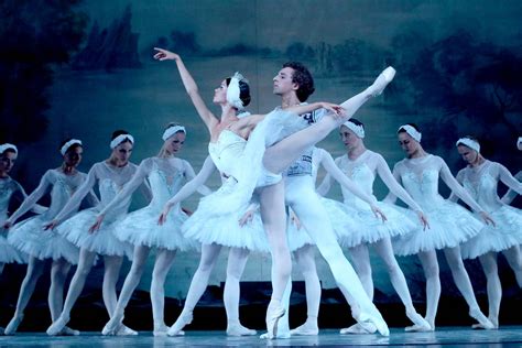 Buy Russian State Ballet: Swan Lake Stage Ticket in Shanghai