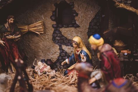 5 Catholic Ways to Celebrate Epiphany - Holy Heroes