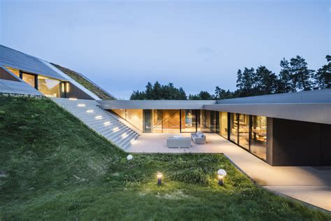 Green Line House / Przemek Olczyk / Mobius Architekci | ArchDaily