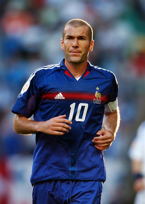 ZINEDINE ZIDANE FRANCE 2004 | SEEN Sport Images