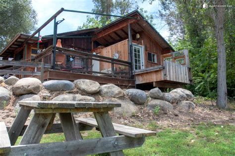 Riverfront Cabin near Sequoia National Park in Sierra Nevada Foothills ...