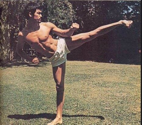 Lei Siu Lung | Bruce lee photos, Bruce lee pictures, Bruce lee martial arts