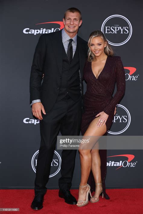 News Photo : Rob Gronkowski and Camille Kostek attend The 2019... Sport ...