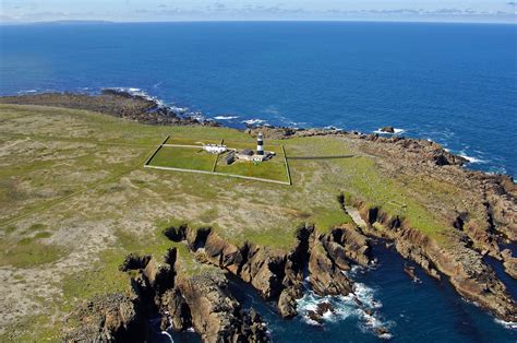 Tory Island Light Lighthouse in near Magheroarty, Western end of Tory ...