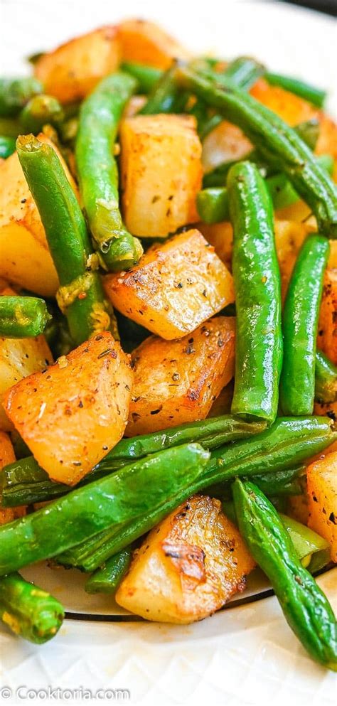 Roasted Green Beans and Potatoes | COOKTORIA