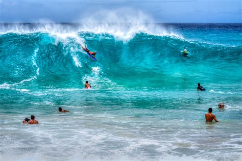 Hawaiian surfing holidays: 5 of the best Hawaii surf spots