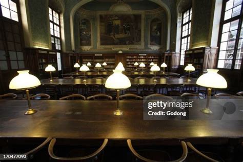 La Sorbonne Paris University Photos and Premium High Res Pictures ...