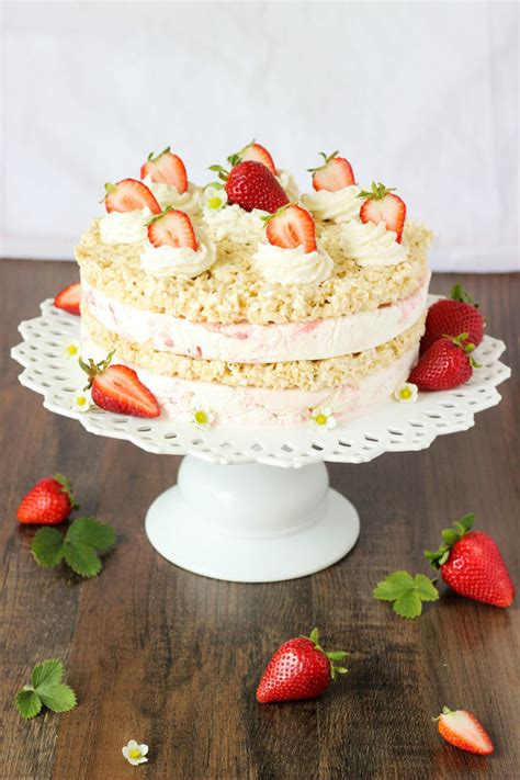 Strawberry Ice Cream Sandwich Cake - Mirlandra's Kitchen