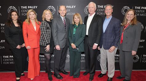 Nearly 15 years after the "Miracle on the Hudson," Sully reunites with co-pilot, passengers in ...