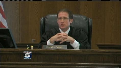 Judge issues split decision in Kansas City student transfer case - KCTV5