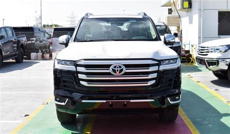 New Toyota Land Cruiser VX 3.5 L 2023 for sale in Abu Dhabi - 589240