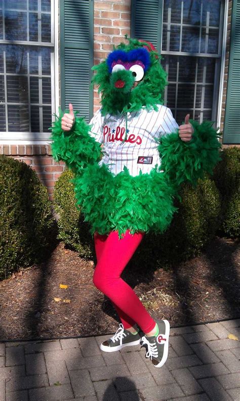 13 best images about Phillie Phanatic on Pinterest | Crafts, Birthday cakes and Baseball cake pops