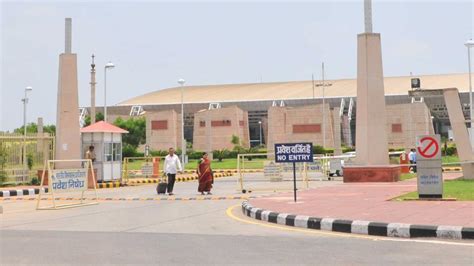 Jaipur airport registers negative passenger traffic growth in March - Hindustan Times