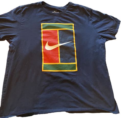 Nike Men's Heritage Logo Tennis Court Graphic T-Shirt… - Gem