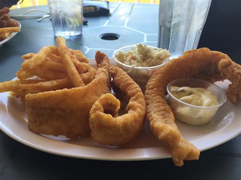 Landlocked? Don't Tell These 9 Indiana Seafood Spots