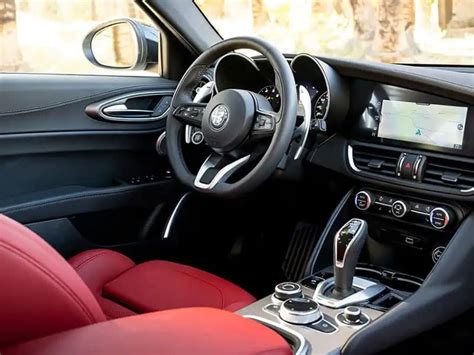 Aggregate more than 152 alfa stelvio interior - tnbvietnam.edu.vn