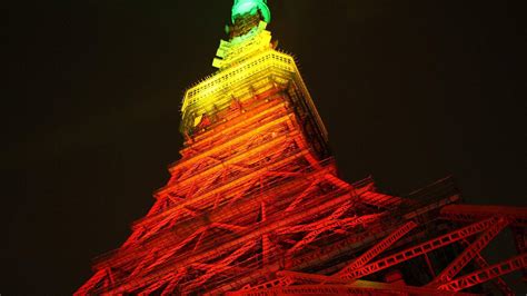 Tokyo Tower Lights Up to Celebrate The Launch of the Nike+ FuelBand SE ...