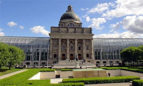 The Court Garden (Hofgarten), Munich - Sightseeing &Opening Times ...