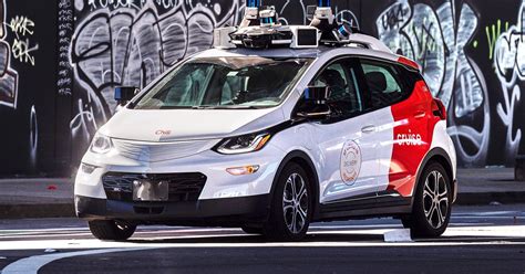 GM's Cruise Recalls Self-Driving Software Involved in June Crash ...