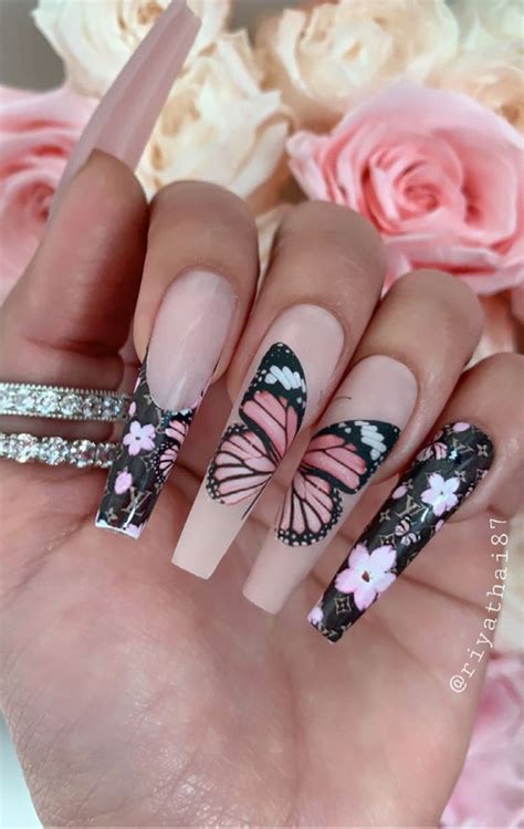 These Will Be the Most Popular Nail Art Designs of 2021 : LV black and blush nails