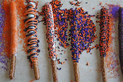 Make These Quick and Easy Halloween Pretzel Rods! | Catch My Party