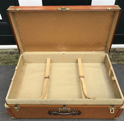 Antique Moynat travelling trunk - Pinth Vintage Luggage