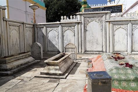 Tomb of Aurangzeb | Aurangabad - What to Expect | Timings | Tips - Trip ...