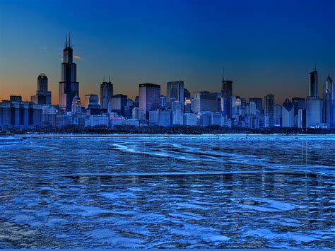 Chicago Skyline - Wallpaper - Faxo