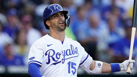 Blue Jays acquire two-time All-Star Whit Merrifield from Royals - Yahoo ...