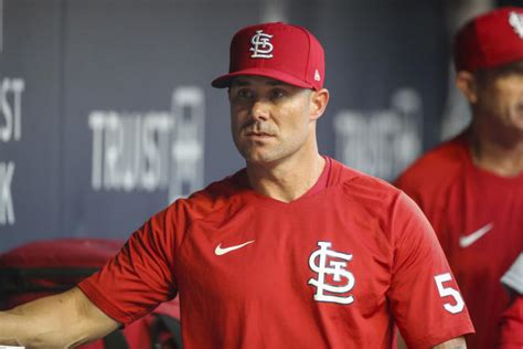 Reports: Marlins hiring Cardinals bench coach Skip Schumaker as manager