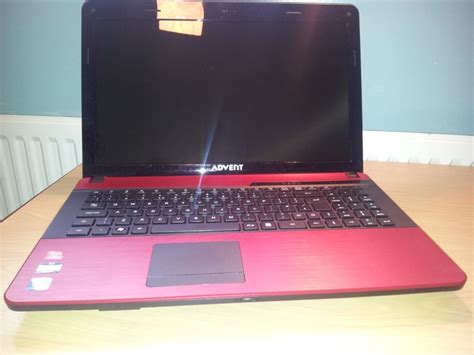Dell Wallpaer: Red LapTop