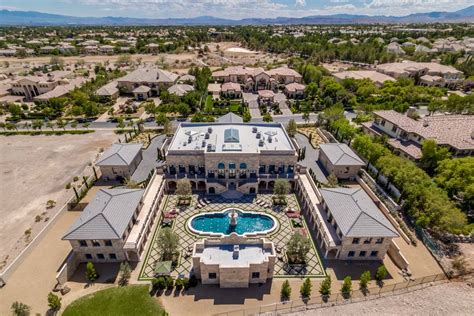 Floyd Mayweather buys $10M mansion in western Las Vegas — PHOTOS | Las ...