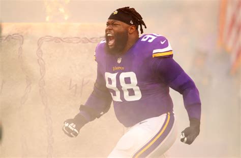 Linval Joseph of the Minnesota Vikings is the prototypical 4-3 nose tackle